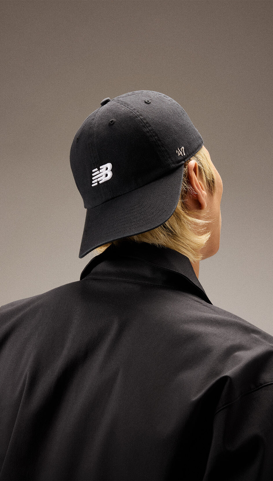 Man wearing a black hat